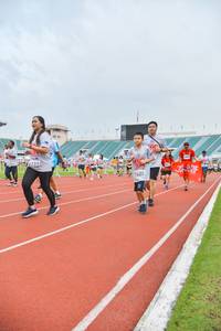 BIB: 8233, 7605, 6233
                            <button type="button" onclick="openModal(5986720)" class="btn btn-primary btn-sm float-right btn-popup" data-toggle="modal" data-target=".modal-high-quality">
                        <i class="fas fa-shopping-cart"></i> Add to Cart
                    </button>
                                            <button type="button" onclick="isThisMe(5986720, true)" class="btn btn-success btn-sm float-right btn-popup btn-isme hidden" data-toggle="tooltip" data-placement="bottom" title="นี่คือรูปของคุณใช่ไหม คลิกที่นี่เพื่อเอาเข้าอัลบั้ม">
                        <i class="fas fa-plus"></i> Add to album
                    </button>
                    <button type="button" onclick="isThisMe(5986720, false)" class="btn btn-warning btn-sm float-right btn-popup btn-isnotme hidden">
                        <i class="fas fa-ban"></i> Remove from album
                    </button>