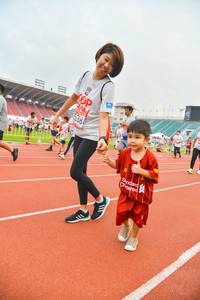 BIB: 538
                            <button type="button" onclick="openModal(5989795)" class="btn btn-primary btn-sm float-right btn-popup" data-toggle="modal" data-target=".modal-high-quality">
                        <i class="fas fa-shopping-cart"></i> Add to Cart
                    </button>
                                            <button type="button" onclick="isThisMe(5989795, true)" class="btn btn-success btn-sm float-right btn-popup btn-isme hidden" data-toggle="tooltip" data-placement="bottom" title="นี่คือรูปของคุณใช่ไหม คลิกที่นี่เพื่อเอาเข้าอัลบั้ม">
                        <i class="fas fa-plus"></i> Add to album
                    </button>
                    <button type="button" onclick="isThisMe(5989795, false)" class="btn btn-warning btn-sm float-right btn-popup btn-isnotme hidden">
                        <i class="fas fa-ban"></i> Remove from album
                    </button>