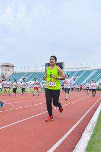 BIB: 2845
                            <button type="button" onclick="openModal(5985227)" class="btn btn-primary btn-sm float-right btn-popup" data-toggle="modal" data-target=".modal-high-quality">
                        <i class="fas fa-shopping-cart"></i> Add to Cart
                    </button>
                                            <button type="button" onclick="isThisMe(5985227, true)" class="btn btn-success btn-sm float-right btn-popup btn-isme hidden" data-toggle="tooltip" data-placement="bottom" title="นี่คือรูปของคุณใช่ไหม คลิกที่นี่เพื่อเอาเข้าอัลบั้ม">
                        <i class="fas fa-plus"></i> Add to album
                    </button>
                    <button type="button" onclick="isThisMe(5985227, false)" class="btn btn-warning btn-sm float-right btn-popup btn-isnotme hidden">
                        <i class="fas fa-ban"></i> Remove from album
                    </button>