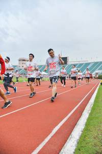 BIB: 4825, 6123, 825
                            <button type="button" onclick="openModal(5986635)" class="btn btn-primary btn-sm float-right btn-popup" data-toggle="modal" data-target=".modal-high-quality">
                        <i class="fas fa-shopping-cart"></i> Add to Cart
                    </button>
                                            <button type="button" onclick="isThisMe(5986635, true)" class="btn btn-success btn-sm float-right btn-popup btn-isme hidden" data-toggle="tooltip" data-placement="bottom" title="นี่คือรูปของคุณใช่ไหม คลิกที่นี่เพื่อเอาเข้าอัลบั้ม">
                        <i class="fas fa-plus"></i> Add to album
                    </button>
                    <button type="button" onclick="isThisMe(5986635, false)" class="btn btn-warning btn-sm float-right btn-popup btn-isnotme hidden">
                        <i class="fas fa-ban"></i> Remove from album
                    </button>