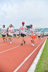 BIB: 2418, 479, , 4244
                            <button type="button" onclick="openModal(5986005)" class="btn btn-primary btn-sm float-right btn-popup" data-toggle="modal" data-target=".modal-high-quality">
                        <i class="fas fa-shopping-cart"></i> Add to Cart
                    </button>
                                            <button type="button" onclick="isThisMe(5986005, true)" class="btn btn-success btn-sm float-right btn-popup btn-isme hidden" data-toggle="tooltip" data-placement="bottom" title="นี่คือรูปของคุณใช่ไหม คลิกที่นี่เพื่อเอาเข้าอัลบั้ม">
                        <i class="fas fa-plus"></i> Add to album
                    </button>
                    <button type="button" onclick="isThisMe(5986005, false)" class="btn btn-warning btn-sm float-right btn-popup btn-isnotme hidden">
                        <i class="fas fa-ban"></i> Remove from album
                    </button>