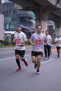 BIB: 1690, 5816
                            <button type="button" onclick="openModal(6011915)" class="btn btn-primary btn-sm float-right btn-popup" data-toggle="modal" data-target=".modal-high-quality">
                        <i class="fas fa-shopping-cart"></i> Add to Cart
                    </button>
                                            <button type="button" onclick="isThisMe(6011915, true)" class="btn btn-success btn-sm float-right btn-popup btn-isme hidden" data-toggle="tooltip" data-placement="bottom" title="นี่คือรูปของคุณใช่ไหม คลิกที่นี่เพื่อเอาเข้าอัลบั้ม">
                        <i class="fas fa-plus"></i> Add to album
                    </button>
                    <button type="button" onclick="isThisMe(6011915, false)" class="btn btn-warning btn-sm float-right btn-popup btn-isnotme hidden">
                        <i class="fas fa-ban"></i> Remove from album
                    </button>