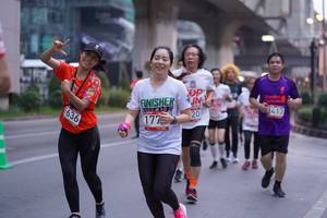 BIB: 8412, 1636, 177
                            <button type="button" onclick="openModal(5969089)" class="btn btn-primary btn-sm float-right btn-popup" data-toggle="modal" data-target=".modal-high-quality">
                        <i class="fas fa-shopping-cart"></i> Add to Cart
                    </button>
                                            <button type="button" onclick="isThisMe(5969089, true)" class="btn btn-success btn-sm float-right btn-popup btn-isme hidden" data-toggle="tooltip" data-placement="bottom" title="นี่คือรูปของคุณใช่ไหม คลิกที่นี่เพื่อเอาเข้าอัลบั้ม">
                        <i class="fas fa-plus"></i> Add to album
                    </button>
                    <button type="button" onclick="isThisMe(5969089, false)" class="btn btn-warning btn-sm float-right btn-popup btn-isnotme hidden">
                        <i class="fas fa-ban"></i> Remove from album
                    </button>