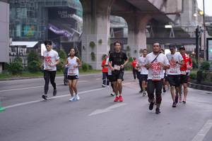 BIB: 5433, 413, 187, 3446
                            <button type="button" onclick="openModal(5969169)" class="btn btn-primary btn-sm float-right btn-popup" data-toggle="modal" data-target=".modal-high-quality">
                        <i class="fas fa-shopping-cart"></i> Add to Cart
                    </button>
                                            <button type="button" onclick="isThisMe(5969169, true)" class="btn btn-success btn-sm float-right btn-popup btn-isme hidden" data-toggle="tooltip" data-placement="bottom" title="นี่คือรูปของคุณใช่ไหม คลิกที่นี่เพื่อเอาเข้าอัลบั้ม">
                        <i class="fas fa-plus"></i> Add to album
                    </button>
                    <button type="button" onclick="isThisMe(5969169, false)" class="btn btn-warning btn-sm float-right btn-popup btn-isnotme hidden">
                        <i class="fas fa-ban"></i> Remove from album
                    </button>