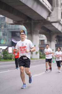 BIB: 1727
                            <button type="button" onclick="openModal(6016030)" class="btn btn-primary btn-sm float-right btn-popup" data-toggle="modal" data-target=".modal-high-quality">
                        <i class="fas fa-shopping-cart"></i> Add to Cart
                    </button>
                                            <button type="button" onclick="isThisMe(6016030, true)" class="btn btn-success btn-sm float-right btn-popup btn-isme hidden" data-toggle="tooltip" data-placement="bottom" title="นี่คือรูปของคุณใช่ไหม คลิกที่นี่เพื่อเอาเข้าอัลบั้ม">
                        <i class="fas fa-plus"></i> Add to album
                    </button>
                    <button type="button" onclick="isThisMe(6016030, false)" class="btn btn-warning btn-sm float-right btn-popup btn-isnotme hidden">
                        <i class="fas fa-ban"></i> Remove from album
                    </button>