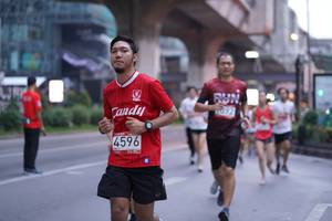 BIB: 692, 4596
                            <button type="button" onclick="openModal(5974659)" class="btn btn-primary btn-sm float-right btn-popup" data-toggle="modal" data-target=".modal-high-quality">
                        <i class="fas fa-shopping-cart"></i> Add to Cart
                    </button>
                                            <button type="button" onclick="isThisMe(5974659, true)" class="btn btn-success btn-sm float-right btn-popup btn-isme hidden" data-toggle="tooltip" data-placement="bottom" title="นี่คือรูปของคุณใช่ไหม คลิกที่นี่เพื่อเอาเข้าอัลบั้ม">
                        <i class="fas fa-plus"></i> Add to album
                    </button>
                    <button type="button" onclick="isThisMe(5974659, false)" class="btn btn-warning btn-sm float-right btn-popup btn-isnotme hidden">
                        <i class="fas fa-ban"></i> Remove from album
                    </button>