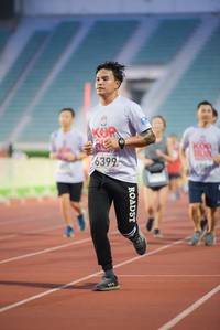 BIB: 6399
                            <button type="button" onclick="openModal(5908775)" class="btn btn-primary btn-sm float-right btn-popup" data-toggle="modal" data-target=".modal-high-quality">
                        <i class="fas fa-shopping-cart"></i> Add to Cart
                    </button>
                                            <button type="button" onclick="isThisMe(5908775, true)" class="btn btn-success btn-sm float-right btn-popup btn-isme hidden" data-toggle="tooltip" data-placement="bottom" title="นี่คือรูปของคุณใช่ไหม คลิกที่นี่เพื่อเอาเข้าอัลบั้ม">
                        <i class="fas fa-plus"></i> Add to album
                    </button>
                    <button type="button" onclick="isThisMe(5908775, false)" class="btn btn-warning btn-sm float-right btn-popup btn-isnotme hidden">
                        <i class="fas fa-ban"></i> Remove from album
                    </button>