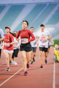 BIB: 6500, 212
                            <button type="button" onclick="openModal(5909137)" class="btn btn-primary btn-sm float-right btn-popup" data-toggle="modal" data-target=".modal-high-quality">
                        <i class="fas fa-shopping-cart"></i> Add to Cart
                    </button>
                                            <button type="button" onclick="isThisMe(5909137, true)" class="btn btn-success btn-sm float-right btn-popup btn-isme hidden" data-toggle="tooltip" data-placement="bottom" title="นี่คือรูปของคุณใช่ไหม คลิกที่นี่เพื่อเอาเข้าอัลบั้ม">
                        <i class="fas fa-plus"></i> Add to album
                    </button>
                    <button type="button" onclick="isThisMe(5909137, false)" class="btn btn-warning btn-sm float-right btn-popup btn-isnotme hidden">
                        <i class="fas fa-ban"></i> Remove from album
                    </button>