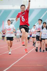 BIB: 4360, 7372, 737
                            <button type="button" onclick="openModal(5919998)" class="btn btn-primary btn-sm float-right btn-popup" data-toggle="modal" data-target=".modal-high-quality">
                        <i class="fas fa-shopping-cart"></i> Add to Cart
                    </button>
                                            <button type="button" onclick="isThisMe(5919998, true)" class="btn btn-success btn-sm float-right btn-popup btn-isme hidden" data-toggle="tooltip" data-placement="bottom" title="นี่คือรูปของคุณใช่ไหม คลิกที่นี่เพื่อเอาเข้าอัลบั้ม">
                        <i class="fas fa-plus"></i> Add to album
                    </button>
                    <button type="button" onclick="isThisMe(5919998, false)" class="btn btn-warning btn-sm float-right btn-popup btn-isnotme hidden">
                        <i class="fas fa-ban"></i> Remove from album
                    </button>