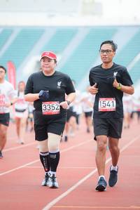 BIB: 1541, 3352
                            <button type="button" onclick="openModal(5931585)" class="btn btn-primary btn-sm float-right btn-popup" data-toggle="modal" data-target=".modal-high-quality">
                        <i class="fas fa-shopping-cart"></i> Add to Cart
                    </button>
                                            <button type="button" onclick="isThisMe(5931585, true)" class="btn btn-success btn-sm float-right btn-popup btn-isme hidden" data-toggle="tooltip" data-placement="bottom" title="นี่คือรูปของคุณใช่ไหม คลิกที่นี่เพื่อเอาเข้าอัลบั้ม">
                        <i class="fas fa-plus"></i> Add to album
                    </button>
                    <button type="button" onclick="isThisMe(5931585, false)" class="btn btn-warning btn-sm float-right btn-popup btn-isnotme hidden">
                        <i class="fas fa-ban"></i> Remove from album
                    </button>