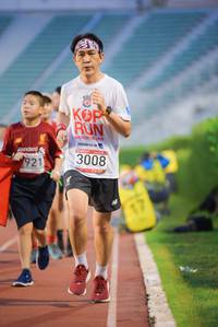 BIB: 3008, 921
                            <button type="button" onclick="openModal(5908912)" class="btn btn-primary btn-sm float-right btn-popup" data-toggle="modal" data-target=".modal-high-quality">
                        <i class="fas fa-shopping-cart"></i> Add to Cart
                    </button>
                                            <button type="button" onclick="isThisMe(5908912, true)" class="btn btn-success btn-sm float-right btn-popup btn-isme hidden" data-toggle="tooltip" data-placement="bottom" title="นี่คือรูปของคุณใช่ไหม คลิกที่นี่เพื่อเอาเข้าอัลบั้ม">
                        <i class="fas fa-plus"></i> Add to album
                    </button>
                    <button type="button" onclick="isThisMe(5908912, false)" class="btn btn-warning btn-sm float-right btn-popup btn-isnotme hidden">
                        <i class="fas fa-ban"></i> Remove from album
                    </button>