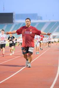 BIB: 610, 
                            <button type="button" onclick="openModal(5912946)" class="btn btn-primary btn-sm float-right btn-popup" data-toggle="modal" data-target=".modal-high-quality">
                        <i class="fas fa-shopping-cart"></i> Add to Cart
                    </button>
                                            <button type="button" onclick="isThisMe(5912946, true)" class="btn btn-success btn-sm float-right btn-popup btn-isme hidden" data-toggle="tooltip" data-placement="bottom" title="นี่คือรูปของคุณใช่ไหม คลิกที่นี่เพื่อเอาเข้าอัลบั้ม">
                        <i class="fas fa-plus"></i> Add to album
                    </button>
                    <button type="button" onclick="isThisMe(5912946, false)" class="btn btn-warning btn-sm float-right btn-popup btn-isnotme hidden">
                        <i class="fas fa-ban"></i> Remove from album
                    </button>