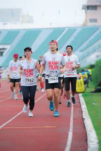 BIB: 3804, 7946, 7962
                            <button type="button" onclick="openModal(5914048)" class="btn btn-primary btn-sm float-right btn-popup" data-toggle="modal" data-target=".modal-high-quality">
                        <i class="fas fa-shopping-cart"></i> Add to Cart
                    </button>
                                            <button type="button" onclick="isThisMe(5914048, true)" class="btn btn-success btn-sm float-right btn-popup btn-isme hidden" data-toggle="tooltip" data-placement="bottom" title="นี่คือรูปของคุณใช่ไหม คลิกที่นี่เพื่อเอาเข้าอัลบั้ม">
                        <i class="fas fa-plus"></i> Add to album
                    </button>
                    <button type="button" onclick="isThisMe(5914048, false)" class="btn btn-warning btn-sm float-right btn-popup btn-isnotme hidden">
                        <i class="fas fa-ban"></i> Remove from album
                    </button>