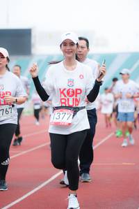 BIB: 1377, 767
                            <button type="button" onclick="openModal(5915260)" class="btn btn-primary btn-sm float-right btn-popup" data-toggle="modal" data-target=".modal-high-quality">
                        <i class="fas fa-shopping-cart"></i> Add to Cart
                    </button>
                                            <button type="button" onclick="isThisMe(5915260, true)" class="btn btn-success btn-sm float-right btn-popup btn-isme hidden" data-toggle="tooltip" data-placement="bottom" title="นี่คือรูปของคุณใช่ไหม คลิกที่นี่เพื่อเอาเข้าอัลบั้ม">
                        <i class="fas fa-plus"></i> Add to album
                    </button>
                    <button type="button" onclick="isThisMe(5915260, false)" class="btn btn-warning btn-sm float-right btn-popup btn-isnotme hidden">
                        <i class="fas fa-ban"></i> Remove from album
                    </button>