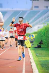 BIB: 1068
                            <button type="button" onclick="openModal(5912794)" class="btn btn-primary btn-sm float-right btn-popup" data-toggle="modal" data-target=".modal-high-quality">
                        <i class="fas fa-shopping-cart"></i> Add to Cart
                    </button>
                                            <button type="button" onclick="isThisMe(5912794, true)" class="btn btn-success btn-sm float-right btn-popup btn-isme hidden" data-toggle="tooltip" data-placement="bottom" title="นี่คือรูปของคุณใช่ไหม คลิกที่นี่เพื่อเอาเข้าอัลบั้ม">
                        <i class="fas fa-plus"></i> Add to album
                    </button>
                    <button type="button" onclick="isThisMe(5912794, false)" class="btn btn-warning btn-sm float-right btn-popup btn-isnotme hidden">
                        <i class="fas fa-ban"></i> Remove from album
                    </button>