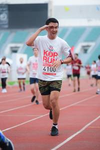 BIB: 4100
                            <button type="button" onclick="openModal(5923648)" class="btn btn-primary btn-sm float-right btn-popup" data-toggle="modal" data-target=".modal-high-quality">
                        <i class="fas fa-shopping-cart"></i> Add to Cart
                    </button>
                                            <button type="button" onclick="isThisMe(5923648, true)" class="btn btn-success btn-sm float-right btn-popup btn-isme hidden" data-toggle="tooltip" data-placement="bottom" title="นี่คือรูปของคุณใช่ไหม คลิกที่นี่เพื่อเอาเข้าอัลบั้ม">
                        <i class="fas fa-plus"></i> Add to album
                    </button>
                    <button type="button" onclick="isThisMe(5923648, false)" class="btn btn-warning btn-sm float-right btn-popup btn-isnotme hidden">
                        <i class="fas fa-ban"></i> Remove from album
                    </button>