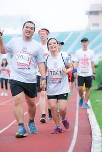 BIB: 7040, 195, 7041
                            <button type="button" onclick="openModal(5914232)" class="btn btn-primary btn-sm float-right btn-popup" data-toggle="modal" data-target=".modal-high-quality">
                        <i class="fas fa-shopping-cart"></i> Add to Cart
                    </button>
                                            <button type="button" onclick="isThisMe(5914232, true)" class="btn btn-success btn-sm float-right btn-popup btn-isme hidden" data-toggle="tooltip" data-placement="bottom" title="นี่คือรูปของคุณใช่ไหม คลิกที่นี่เพื่อเอาเข้าอัลบั้ม">
                        <i class="fas fa-plus"></i> Add to album
                    </button>
                    <button type="button" onclick="isThisMe(5914232, false)" class="btn btn-warning btn-sm float-right btn-popup btn-isnotme hidden">
                        <i class="fas fa-ban"></i> Remove from album
                    </button>