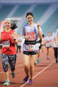 BIB: 2686, 2591, 
                            <button type="button" onclick="openModal(5907525)" class="btn btn-primary btn-sm float-right btn-popup" data-toggle="modal" data-target=".modal-high-quality">
                        <i class="fas fa-shopping-cart"></i> Add to Cart
                    </button>
                                            <button type="button" onclick="isThisMe(5907525, true)" class="btn btn-success btn-sm float-right btn-popup btn-isme hidden" data-toggle="tooltip" data-placement="bottom" title="นี่คือรูปของคุณใช่ไหม คลิกที่นี่เพื่อเอาเข้าอัลบั้ม">
                        <i class="fas fa-plus"></i> Add to album
                    </button>
                    <button type="button" onclick="isThisMe(5907525, false)" class="btn btn-warning btn-sm float-right btn-popup btn-isnotme hidden">
                        <i class="fas fa-ban"></i> Remove from album
                    </button>