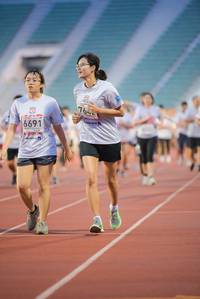 BIB: 7642, 6691
                            <button type="button" onclick="openModal(5913046)" class="btn btn-primary btn-sm float-right btn-popup" data-toggle="modal" data-target=".modal-high-quality">
                        <i class="fas fa-shopping-cart"></i> Add to Cart
                    </button>
                                            <button type="button" onclick="isThisMe(5913046, true)" class="btn btn-success btn-sm float-right btn-popup btn-isme hidden" data-toggle="tooltip" data-placement="bottom" title="นี่คือรูปของคุณใช่ไหม คลิกที่นี่เพื่อเอาเข้าอัลบั้ม">
                        <i class="fas fa-plus"></i> Add to album
                    </button>
                    <button type="button" onclick="isThisMe(5913046, false)" class="btn btn-warning btn-sm float-right btn-popup btn-isnotme hidden">
                        <i class="fas fa-ban"></i> Remove from album
                    </button>