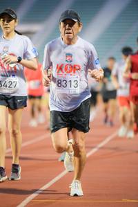 BIB: 8313, 5427
                            <button type="button" onclick="openModal(5907272)" class="btn btn-primary btn-sm float-right btn-popup" data-toggle="modal" data-target=".modal-high-quality">
                        <i class="fas fa-shopping-cart"></i> Add to Cart
                    </button>
                                            <button type="button" onclick="isThisMe(5907272, true)" class="btn btn-success btn-sm float-right btn-popup btn-isme hidden" data-toggle="tooltip" data-placement="bottom" title="นี่คือรูปของคุณใช่ไหม คลิกที่นี่เพื่อเอาเข้าอัลบั้ม">
                        <i class="fas fa-plus"></i> Add to album
                    </button>
                    <button type="button" onclick="isThisMe(5907272, false)" class="btn btn-warning btn-sm float-right btn-popup btn-isnotme hidden">
                        <i class="fas fa-ban"></i> Remove from album
                    </button>