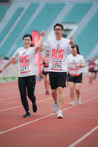 BIB: 3290, 3291, 122
                            <button type="button" onclick="openModal(5938652)" class="btn btn-primary btn-sm float-right btn-popup" data-toggle="modal" data-target=".modal-high-quality">
                        <i class="fas fa-shopping-cart"></i> Add to Cart
                    </button>
                                            <button type="button" onclick="isThisMe(5938652, true)" class="btn btn-success btn-sm float-right btn-popup btn-isme hidden" data-toggle="tooltip" data-placement="bottom" title="นี่คือรูปของคุณใช่ไหม คลิกที่นี่เพื่อเอาเข้าอัลบั้ม">
                        <i class="fas fa-plus"></i> Add to album
                    </button>
                    <button type="button" onclick="isThisMe(5938652, false)" class="btn btn-warning btn-sm float-right btn-popup btn-isnotme hidden">
                        <i class="fas fa-ban"></i> Remove from album
                    </button>