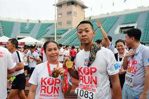 BIB: 1083, 900, 2019
                            <button type="button" onclick="openModal(5991832)" class="btn btn-primary btn-sm float-right btn-popup" data-toggle="modal" data-target=".modal-high-quality">
                        <i class="fas fa-shopping-cart"></i> Add to Cart
                    </button>
                                            <button type="button" onclick="isThisMe(5991832, true)" class="btn btn-success btn-sm float-right btn-popup btn-isme hidden" data-toggle="tooltip" data-placement="bottom" title="นี่คือรูปของคุณใช่ไหม คลิกที่นี่เพื่อเอาเข้าอัลบั้ม">
                        <i class="fas fa-plus"></i> Add to album
                    </button>
                    <button type="button" onclick="isThisMe(5991832, false)" class="btn btn-warning btn-sm float-right btn-popup btn-isnotme hidden">
                        <i class="fas fa-ban"></i> Remove from album
                    </button>