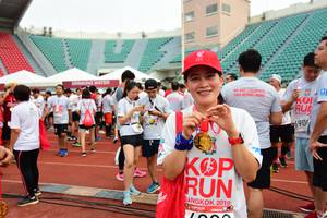 BIB: 690, 2019
                            <button type="button" onclick="openModal(5991863)" class="btn btn-primary btn-sm float-right btn-popup" data-toggle="modal" data-target=".modal-high-quality">
                        <i class="fas fa-shopping-cart"></i> Add to Cart
                    </button>
                                            <button type="button" onclick="isThisMe(5991863, true)" class="btn btn-success btn-sm float-right btn-popup btn-isme hidden" data-toggle="tooltip" data-placement="bottom" title="นี่คือรูปของคุณใช่ไหม คลิกที่นี่เพื่อเอาเข้าอัลบั้ม">
                        <i class="fas fa-plus"></i> Add to album
                    </button>
                    <button type="button" onclick="isThisMe(5991863, false)" class="btn btn-warning btn-sm float-right btn-popup btn-isnotme hidden">
                        <i class="fas fa-ban"></i> Remove from album
                    </button>