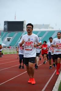 BIB: 4259, 1483, 162
                            <button type="button" onclick="openModal(5973039)" class="btn btn-primary btn-sm float-right btn-popup" data-toggle="modal" data-target=".modal-high-quality">
                        <i class="fas fa-shopping-cart"></i> Add to Cart
                    </button>
                                            <button type="button" onclick="isThisMe(5973039, true)" class="btn btn-success btn-sm float-right btn-popup btn-isme hidden" data-toggle="tooltip" data-placement="bottom" title="นี่คือรูปของคุณใช่ไหม คลิกที่นี่เพื่อเอาเข้าอัลบั้ม">
                        <i class="fas fa-plus"></i> Add to album
                    </button>
                    <button type="button" onclick="isThisMe(5973039, false)" class="btn btn-warning btn-sm float-right btn-popup btn-isnotme hidden">
                        <i class="fas fa-ban"></i> Remove from album
                    </button>