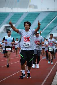 BIB: 7628, 8982, 6799, 3839
                            <button type="button" onclick="openModal(5984207)" class="btn btn-primary btn-sm float-right btn-popup" data-toggle="modal" data-target=".modal-high-quality">
                        <i class="fas fa-shopping-cart"></i> Add to Cart
                    </button>
                                            <button type="button" onclick="isThisMe(5984207, true)" class="btn btn-success btn-sm float-right btn-popup btn-isme hidden" data-toggle="tooltip" data-placement="bottom" title="นี่คือรูปของคุณใช่ไหม คลิกที่นี่เพื่อเอาเข้าอัลบั้ม">
                        <i class="fas fa-plus"></i> Add to album
                    </button>
                    <button type="button" onclick="isThisMe(5984207, false)" class="btn btn-warning btn-sm float-right btn-popup btn-isnotme hidden">
                        <i class="fas fa-ban"></i> Remove from album
                    </button>