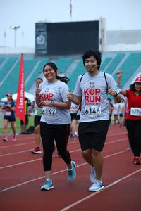 BIB: 201, 6147, 6146, 6294
                            <button type="button" onclick="openModal(5982046)" class="btn btn-primary btn-sm float-right btn-popup" data-toggle="modal" data-target=".modal-high-quality">
                        <i class="fas fa-shopping-cart"></i> Add to Cart
                    </button>
                                            <button type="button" onclick="isThisMe(5982046, true)" class="btn btn-success btn-sm float-right btn-popup btn-isme hidden" data-toggle="tooltip" data-placement="bottom" title="นี่คือรูปของคุณใช่ไหม คลิกที่นี่เพื่อเอาเข้าอัลบั้ม">
                        <i class="fas fa-plus"></i> Add to album
                    </button>
                    <button type="button" onclick="isThisMe(5982046, false)" class="btn btn-warning btn-sm float-right btn-popup btn-isnotme hidden">
                        <i class="fas fa-ban"></i> Remove from album
                    </button>