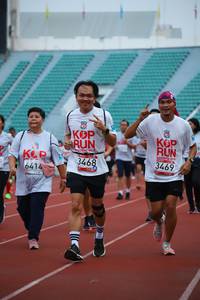 BIB: 3468, 6414, 3469
                            <button type="button" onclick="openModal(5992708)" class="btn btn-primary btn-sm float-right btn-popup" data-toggle="modal" data-target=".modal-high-quality">
                        <i class="fas fa-shopping-cart"></i> Add to Cart
                    </button>
                                            <button type="button" onclick="isThisMe(5992708, true)" class="btn btn-success btn-sm float-right btn-popup btn-isme hidden" data-toggle="tooltip" data-placement="bottom" title="นี่คือรูปของคุณใช่ไหม คลิกที่นี่เพื่อเอาเข้าอัลบั้ม">
                        <i class="fas fa-plus"></i> Add to album
                    </button>
                    <button type="button" onclick="isThisMe(5992708, false)" class="btn btn-warning btn-sm float-right btn-popup btn-isnotme hidden">
                        <i class="fas fa-ban"></i> Remove from album
                    </button>