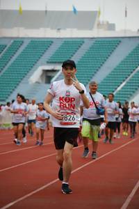 BIB: 826
                            <button type="button" onclick="openModal(5959489)" class="btn btn-primary btn-sm float-right btn-popup" data-toggle="modal" data-target=".modal-high-quality">
                        <i class="fas fa-shopping-cart"></i> Add to Cart
                    </button>
                                            <button type="button" onclick="isThisMe(5959489, true)" class="btn btn-success btn-sm float-right btn-popup btn-isme hidden" data-toggle="tooltip" data-placement="bottom" title="นี่คือรูปของคุณใช่ไหม คลิกที่นี่เพื่อเอาเข้าอัลบั้ม">
                        <i class="fas fa-plus"></i> Add to album
                    </button>
                    <button type="button" onclick="isThisMe(5959489, false)" class="btn btn-warning btn-sm float-right btn-popup btn-isnotme hidden">
                        <i class="fas fa-ban"></i> Remove from album
                    </button>