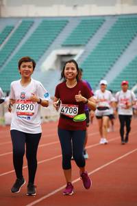 BIB: 4708, 4890
                            <button type="button" onclick="openModal(5957874)" class="btn btn-primary btn-sm float-right btn-popup" data-toggle="modal" data-target=".modal-high-quality">
                        <i class="fas fa-shopping-cart"></i> Add to Cart
                    </button>
                                            <button type="button" onclick="isThisMe(5957874, true)" class="btn btn-success btn-sm float-right btn-popup btn-isme hidden" data-toggle="tooltip" data-placement="bottom" title="นี่คือรูปของคุณใช่ไหม คลิกที่นี่เพื่อเอาเข้าอัลบั้ม">
                        <i class="fas fa-plus"></i> Add to album
                    </button>
                    <button type="button" onclick="isThisMe(5957874, false)" class="btn btn-warning btn-sm float-right btn-popup btn-isnotme hidden">
                        <i class="fas fa-ban"></i> Remove from album
                    </button>