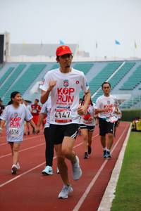 BIB: 4147, 6516, 218
                            <button type="button" onclick="openModal(5976232)" class="btn btn-primary btn-sm float-right btn-popup" data-toggle="modal" data-target=".modal-high-quality">
                        <i class="fas fa-shopping-cart"></i> Add to Cart
                    </button>
                                            <button type="button" onclick="isThisMe(5976232, true)" class="btn btn-success btn-sm float-right btn-popup btn-isme hidden" data-toggle="tooltip" data-placement="bottom" title="นี่คือรูปของคุณใช่ไหม คลิกที่นี่เพื่อเอาเข้าอัลบั้ม">
                        <i class="fas fa-plus"></i> Add to album
                    </button>
                    <button type="button" onclick="isThisMe(5976232, false)" class="btn btn-warning btn-sm float-right btn-popup btn-isnotme hidden">
                        <i class="fas fa-ban"></i> Remove from album
                    </button>