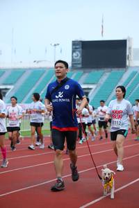 BIB: 8112
                            <button type="button" onclick="openModal(5993372)" class="btn btn-primary btn-sm float-right btn-popup" data-toggle="modal" data-target=".modal-high-quality">
                        <i class="fas fa-shopping-cart"></i> Add to Cart
                    </button>
                                            <button type="button" onclick="isThisMe(5993372, true)" class="btn btn-success btn-sm float-right btn-popup btn-isme hidden" data-toggle="tooltip" data-placement="bottom" title="นี่คือรูปของคุณใช่ไหม คลิกที่นี่เพื่อเอาเข้าอัลบั้ม">
                        <i class="fas fa-plus"></i> Add to album
                    </button>
                    <button type="button" onclick="isThisMe(5993372, false)" class="btn btn-warning btn-sm float-right btn-popup btn-isnotme hidden">
                        <i class="fas fa-ban"></i> Remove from album
                    </button>