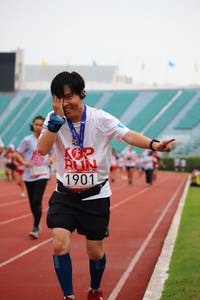 BIB: 1901
                            <button type="button" onclick="openModal(5966629)" class="btn btn-primary btn-sm float-right btn-popup" data-toggle="modal" data-target=".modal-high-quality">
                        <i class="fas fa-shopping-cart"></i> Add to Cart
                    </button>
                                            <button type="button" onclick="isThisMe(5966629, true)" class="btn btn-success btn-sm float-right btn-popup btn-isme hidden" data-toggle="tooltip" data-placement="bottom" title="นี่คือรูปของคุณใช่ไหม คลิกที่นี่เพื่อเอาเข้าอัลบั้ม">
                        <i class="fas fa-plus"></i> Add to album
                    </button>
                    <button type="button" onclick="isThisMe(5966629, false)" class="btn btn-warning btn-sm float-right btn-popup btn-isnotme hidden">
                        <i class="fas fa-ban"></i> Remove from album
                    </button>