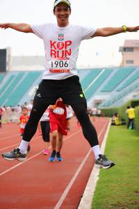 BIB: 1906
                            <button type="button" onclick="openModal(5963408)" class="btn btn-primary btn-sm float-right btn-popup" data-toggle="modal" data-target=".modal-high-quality">
                        <i class="fas fa-shopping-cart"></i> Add to Cart
                    </button>
                                            <button type="button" onclick="isThisMe(5963408, true)" class="btn btn-success btn-sm float-right btn-popup btn-isme hidden" data-toggle="tooltip" data-placement="bottom" title="นี่คือรูปของคุณใช่ไหม คลิกที่นี่เพื่อเอาเข้าอัลบั้ม">
                        <i class="fas fa-plus"></i> Add to album
                    </button>
                    <button type="button" onclick="isThisMe(5963408, false)" class="btn btn-warning btn-sm float-right btn-popup btn-isnotme hidden">
                        <i class="fas fa-ban"></i> Remove from album
                    </button>