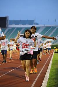 BIB: 6402
                            <button type="button" onclick="openModal(5980058)" class="btn btn-primary btn-sm float-right btn-popup" data-toggle="modal" data-target=".modal-high-quality">
                        <i class="fas fa-shopping-cart"></i> Add to Cart
                    </button>
                                            <button type="button" onclick="isThisMe(5980058, true)" class="btn btn-success btn-sm float-right btn-popup btn-isme hidden" data-toggle="tooltip" data-placement="bottom" title="นี่คือรูปของคุณใช่ไหม คลิกที่นี่เพื่อเอาเข้าอัลบั้ม">
                        <i class="fas fa-plus"></i> Add to album
                    </button>
                    <button type="button" onclick="isThisMe(5980058, false)" class="btn btn-warning btn-sm float-right btn-popup btn-isnotme hidden">
                        <i class="fas fa-ban"></i> Remove from album
                    </button>