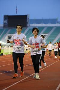 BIB: 7892, 201, 7909
                            <button type="button" onclick="openModal(5979304)" class="btn btn-primary btn-sm float-right btn-popup" data-toggle="modal" data-target=".modal-high-quality">
                        <i class="fas fa-shopping-cart"></i> Add to Cart
                    </button>
                                            <button type="button" onclick="isThisMe(5979304, true)" class="btn btn-success btn-sm float-right btn-popup btn-isme hidden" data-toggle="tooltip" data-placement="bottom" title="นี่คือรูปของคุณใช่ไหม คลิกที่นี่เพื่อเอาเข้าอัลบั้ม">
                        <i class="fas fa-plus"></i> Add to album
                    </button>
                    <button type="button" onclick="isThisMe(5979304, false)" class="btn btn-warning btn-sm float-right btn-popup btn-isnotme hidden">
                        <i class="fas fa-ban"></i> Remove from album
                    </button>