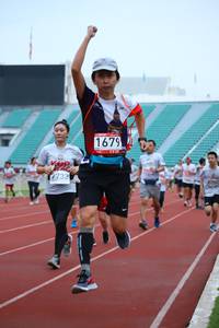 BIB: 1679, 7732, 870
                            <button type="button" onclick="openModal(5984381)" class="btn btn-primary btn-sm float-right btn-popup" data-toggle="modal" data-target=".modal-high-quality">
                        <i class="fas fa-shopping-cart"></i> Add to Cart
                    </button>
                                            <button type="button" onclick="isThisMe(5984381, true)" class="btn btn-success btn-sm float-right btn-popup btn-isme hidden" data-toggle="tooltip" data-placement="bottom" title="นี่คือรูปของคุณใช่ไหม คลิกที่นี่เพื่อเอาเข้าอัลบั้ม">
                        <i class="fas fa-plus"></i> Add to album
                    </button>
                    <button type="button" onclick="isThisMe(5984381, false)" class="btn btn-warning btn-sm float-right btn-popup btn-isnotme hidden">
                        <i class="fas fa-ban"></i> Remove from album
                    </button>