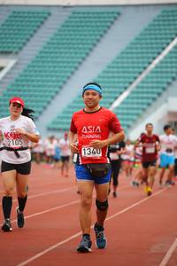 BIB: 2105, 1340
                            <button type="button" onclick="openModal(5951598)" class="btn btn-primary btn-sm float-right btn-popup" data-toggle="modal" data-target=".modal-high-quality">
                        <i class="fas fa-shopping-cart"></i> Add to Cart
                    </button>
                                            <button type="button" onclick="isThisMe(5951598, true)" class="btn btn-success btn-sm float-right btn-popup btn-isme hidden" data-toggle="tooltip" data-placement="bottom" title="นี่คือรูปของคุณใช่ไหม คลิกที่นี่เพื่อเอาเข้าอัลบั้ม">
                        <i class="fas fa-plus"></i> Add to album
                    </button>
                    <button type="button" onclick="isThisMe(5951598, false)" class="btn btn-warning btn-sm float-right btn-popup btn-isnotme hidden">
                        <i class="fas fa-ban"></i> Remove from album
                    </button>