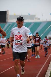 BIB: 5862
                            <button type="button" onclick="openModal(5976983)" class="btn btn-primary btn-sm float-right btn-popup" data-toggle="modal" data-target=".modal-high-quality">
                        <i class="fas fa-shopping-cart"></i> Add to Cart
                    </button>
                                            <button type="button" onclick="isThisMe(5976983, true)" class="btn btn-success btn-sm float-right btn-popup btn-isme hidden" data-toggle="tooltip" data-placement="bottom" title="นี่คือรูปของคุณใช่ไหม คลิกที่นี่เพื่อเอาเข้าอัลบั้ม">
                        <i class="fas fa-plus"></i> Add to album
                    </button>
                    <button type="button" onclick="isThisMe(5976983, false)" class="btn btn-warning btn-sm float-right btn-popup btn-isnotme hidden">
                        <i class="fas fa-ban"></i> Remove from album
                    </button>