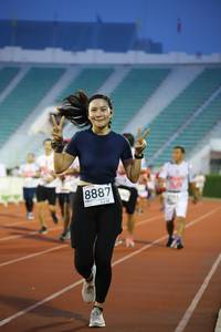 BIB: 8887, 
                            <button type="button" onclick="openModal(5996735)" class="btn btn-primary btn-sm float-right btn-popup" data-toggle="modal" data-target=".modal-high-quality">
                        <i class="fas fa-shopping-cart"></i> Add to Cart
                    </button>
                                            <button type="button" onclick="isThisMe(5996735, true)" class="btn btn-success btn-sm float-right btn-popup btn-isme hidden" data-toggle="tooltip" data-placement="bottom" title="นี่คือรูปของคุณใช่ไหม คลิกที่นี่เพื่อเอาเข้าอัลบั้ม">
                        <i class="fas fa-plus"></i> Add to album
                    </button>
                    <button type="button" onclick="isThisMe(5996735, false)" class="btn btn-warning btn-sm float-right btn-popup btn-isnotme hidden">
                        <i class="fas fa-ban"></i> Remove from album
                    </button>