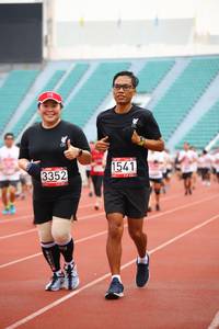 BIB: 1541, 3352
                            <button type="button" onclick="openModal(5956537)" class="btn btn-primary btn-sm float-right btn-popup" data-toggle="modal" data-target=".modal-high-quality">
                        <i class="fas fa-shopping-cart"></i> Add to Cart
                    </button>
                                            <button type="button" onclick="isThisMe(5956537, true)" class="btn btn-success btn-sm float-right btn-popup btn-isme hidden" data-toggle="tooltip" data-placement="bottom" title="นี่คือรูปของคุณใช่ไหม คลิกที่นี่เพื่อเอาเข้าอัลบั้ม">
                        <i class="fas fa-plus"></i> Add to album
                    </button>
                    <button type="button" onclick="isThisMe(5956537, false)" class="btn btn-warning btn-sm float-right btn-popup btn-isnotme hidden">
                        <i class="fas fa-ban"></i> Remove from album
                    </button>