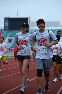 BIB: 9041, 7525
                            <button type="button" onclick="openModal(5984342)" class="btn btn-primary btn-sm float-right btn-popup" data-toggle="modal" data-target=".modal-high-quality">
                        <i class="fas fa-shopping-cart"></i> Add to Cart
                    </button>
                                            <button type="button" onclick="isThisMe(5984342, true)" class="btn btn-success btn-sm float-right btn-popup btn-isme hidden" data-toggle="tooltip" data-placement="bottom" title="นี่คือรูปของคุณใช่ไหม คลิกที่นี่เพื่อเอาเข้าอัลบั้ม">
                        <i class="fas fa-plus"></i> Add to album
                    </button>
                    <button type="button" onclick="isThisMe(5984342, false)" class="btn btn-warning btn-sm float-right btn-popup btn-isnotme hidden">
                        <i class="fas fa-ban"></i> Remove from album
                    </button>