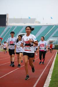 BIB: 7372, 2371, 2278, 8518
                            <button type="button" onclick="openModal(5976350)" class="btn btn-primary btn-sm float-right btn-popup" data-toggle="modal" data-target=".modal-high-quality">
                        <i class="fas fa-shopping-cart"></i> Add to Cart
                    </button>
                                            <button type="button" onclick="isThisMe(5976350, true)" class="btn btn-success btn-sm float-right btn-popup btn-isme hidden" data-toggle="tooltip" data-placement="bottom" title="นี่คือรูปของคุณใช่ไหม คลิกที่นี่เพื่อเอาเข้าอัลบั้ม">
                        <i class="fas fa-plus"></i> Add to album
                    </button>
                    <button type="button" onclick="isThisMe(5976350, false)" class="btn btn-warning btn-sm float-right btn-popup btn-isnotme hidden">
                        <i class="fas fa-ban"></i> Remove from album
                    </button>