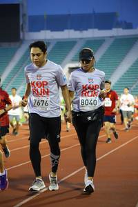 BIB: 8040, 7676
                            <button type="button" onclick="openModal(5996335)" class="btn btn-primary btn-sm float-right btn-popup" data-toggle="modal" data-target=".modal-high-quality">
                        <i class="fas fa-shopping-cart"></i> Add to Cart
                    </button>
                                            <button type="button" onclick="isThisMe(5996335, true)" class="btn btn-success btn-sm float-right btn-popup btn-isme hidden" data-toggle="tooltip" data-placement="bottom" title="นี่คือรูปของคุณใช่ไหม คลิกที่นี่เพื่อเอาเข้าอัลบั้ม">
                        <i class="fas fa-plus"></i> Add to album
                    </button>
                    <button type="button" onclick="isThisMe(5996335, false)" class="btn btn-warning btn-sm float-right btn-popup btn-isnotme hidden">
                        <i class="fas fa-ban"></i> Remove from album
                    </button>