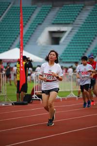 BIB: 0476, 1857
                            <button type="button" onclick="openModal(5960610)" class="btn btn-primary btn-sm float-right btn-popup" data-toggle="modal" data-target=".modal-high-quality">
                        <i class="fas fa-shopping-cart"></i> Add to Cart
                    </button>
                                            <button type="button" onclick="isThisMe(5960610, true)" class="btn btn-success btn-sm float-right btn-popup btn-isme hidden" data-toggle="tooltip" data-placement="bottom" title="นี่คือรูปของคุณใช่ไหม คลิกที่นี่เพื่อเอาเข้าอัลบั้ม">
                        <i class="fas fa-plus"></i> Add to album
                    </button>
                    <button type="button" onclick="isThisMe(5960610, false)" class="btn btn-warning btn-sm float-right btn-popup btn-isnotme hidden">
                        <i class="fas fa-ban"></i> Remove from album
                    </button>