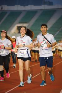 BIB: 088, 8219
                            <button type="button" onclick="openModal(5979540)" class="btn btn-primary btn-sm float-right btn-popup" data-toggle="modal" data-target=".modal-high-quality">
                        <i class="fas fa-shopping-cart"></i> Add to Cart
                    </button>
                                            <button type="button" onclick="isThisMe(5979540, true)" class="btn btn-success btn-sm float-right btn-popup btn-isme hidden" data-toggle="tooltip" data-placement="bottom" title="นี่คือรูปของคุณใช่ไหม คลิกที่นี่เพื่อเอาเข้าอัลบั้ม">
                        <i class="fas fa-plus"></i> Add to album
                    </button>
                    <button type="button" onclick="isThisMe(5979540, false)" class="btn btn-warning btn-sm float-right btn-popup btn-isnotme hidden">
                        <i class="fas fa-ban"></i> Remove from album
                    </button>