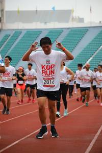 BIB: 262, 019, 2816
                            <button type="button" onclick="openModal(5961607)" class="btn btn-primary btn-sm float-right btn-popup" data-toggle="modal" data-target=".modal-high-quality">
                        <i class="fas fa-shopping-cart"></i> Add to Cart
                    </button>
                                            <button type="button" onclick="isThisMe(5961607, true)" class="btn btn-success btn-sm float-right btn-popup btn-isme hidden" data-toggle="tooltip" data-placement="bottom" title="นี่คือรูปของคุณใช่ไหม คลิกที่นี่เพื่อเอาเข้าอัลบั้ม">
                        <i class="fas fa-plus"></i> Add to album
                    </button>
                    <button type="button" onclick="isThisMe(5961607, false)" class="btn btn-warning btn-sm float-right btn-popup btn-isnotme hidden">
                        <i class="fas fa-ban"></i> Remove from album
                    </button>